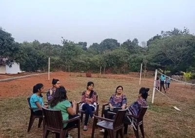 girls waiting for food